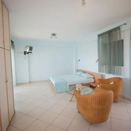 Seaside Yellow House Гостевой дом