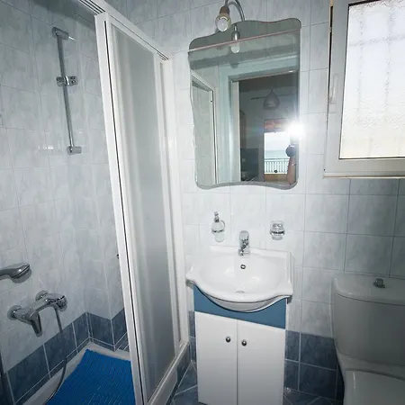 Seaside Yellow House Гостевой дом