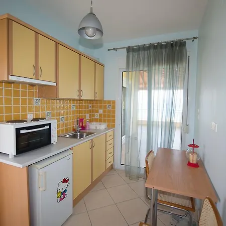 Seaside Yellow House Гостевой дом